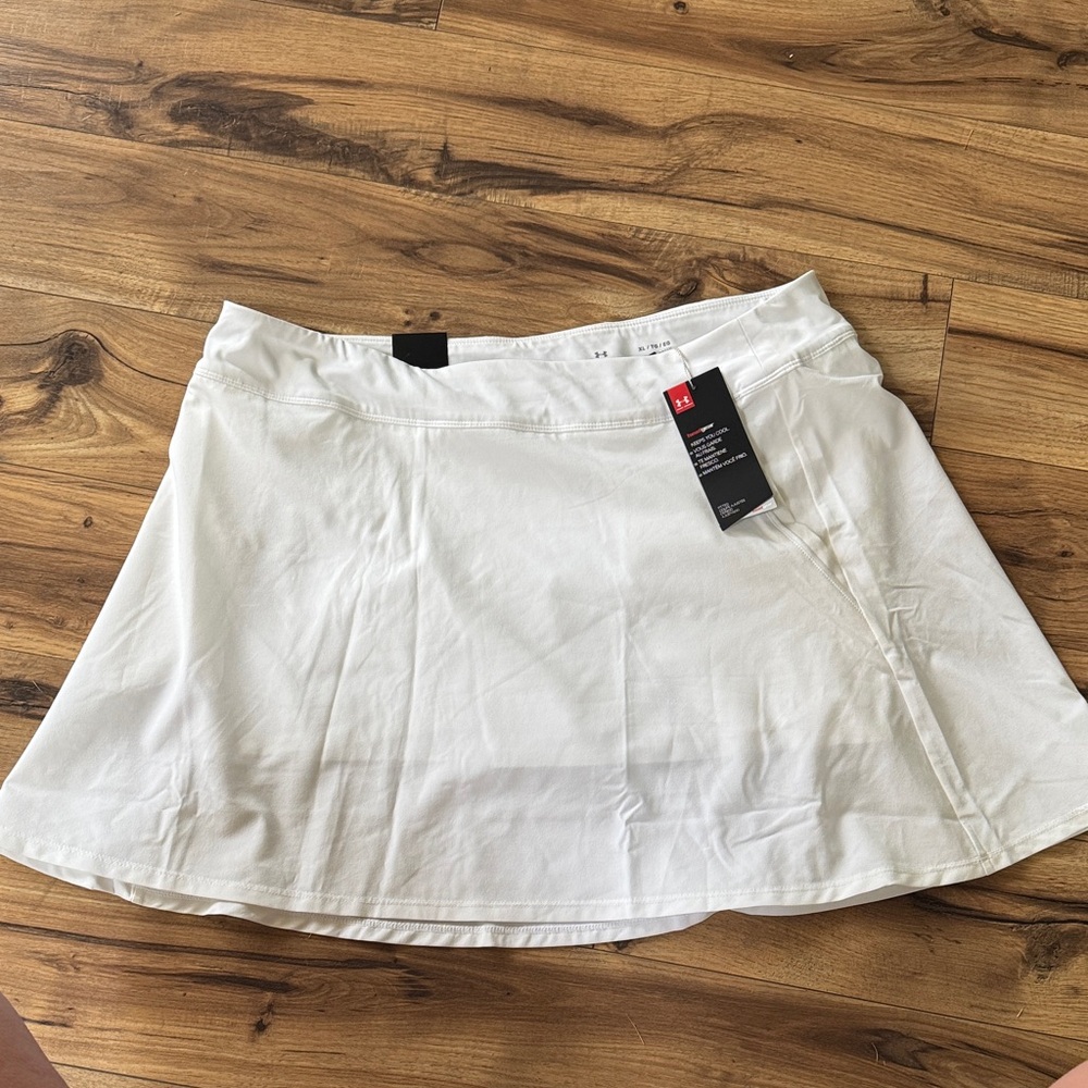 Under Armour Classic White Skirt with built in shorts